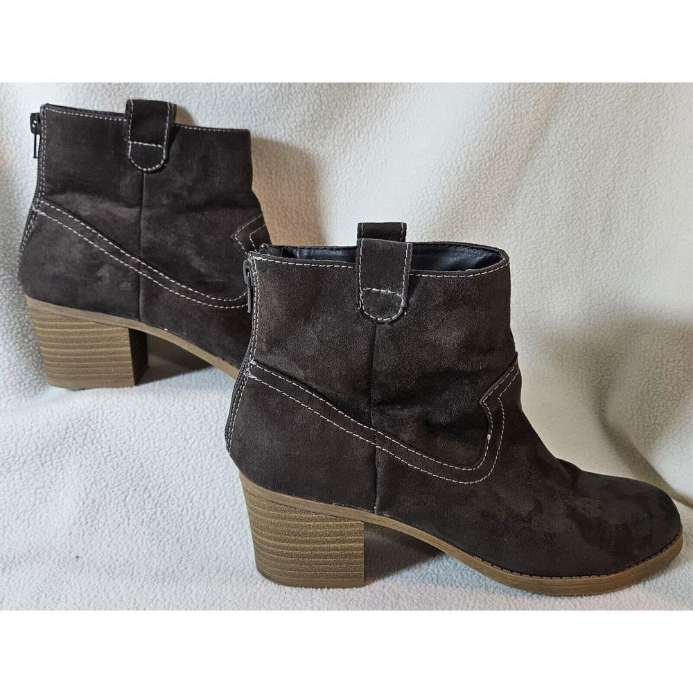 Dolcetta Gavin Ankle Boots Womens 8.5 Gray Faux Suede Western Block Heel